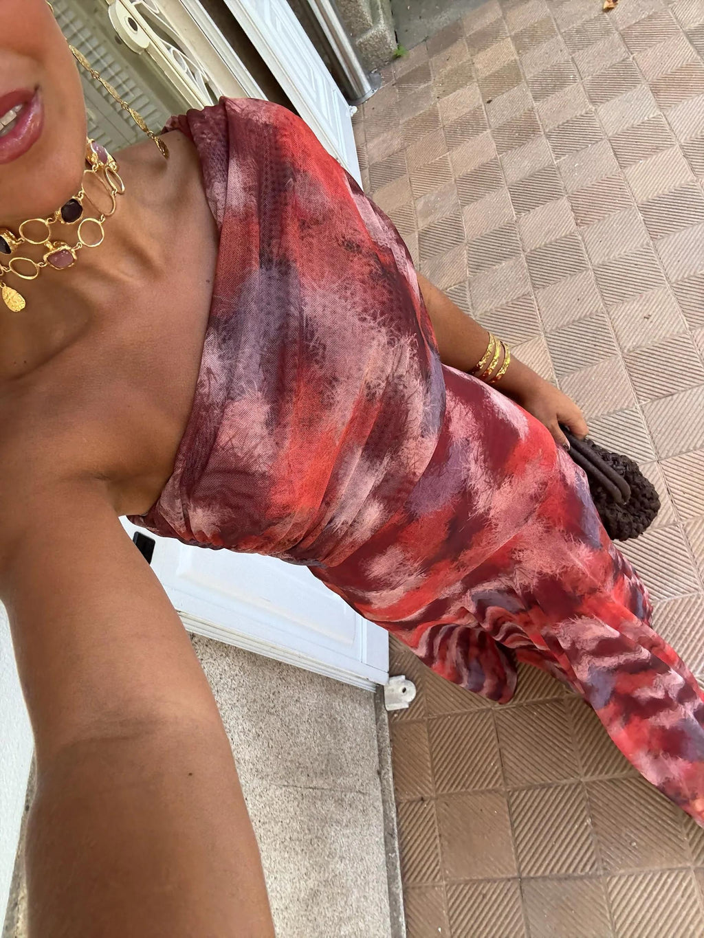 Vestido Maxi Asimétrico "Macarena" – Estampado Abstracto Difuminado