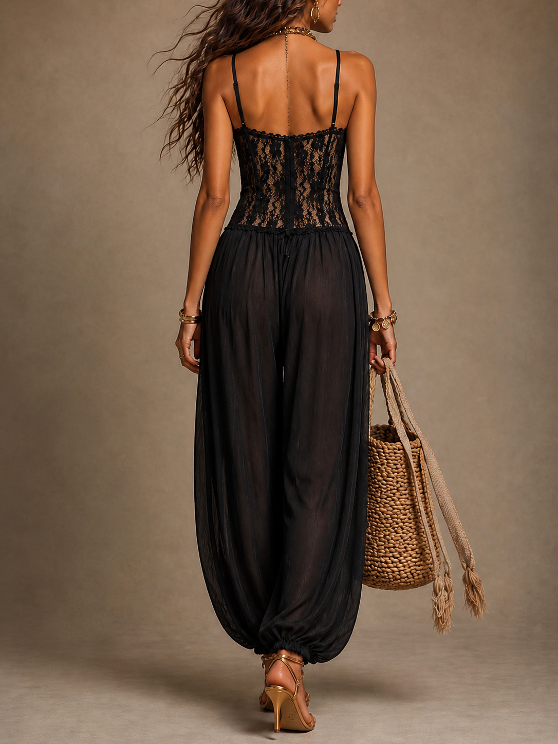 Elena | Jumpsuit de encaje con caída fluida y estilo elegante